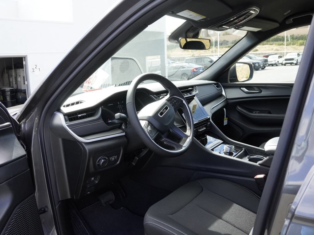 New 2026 Jeep Grand Cherokee Laredo RWD image 20