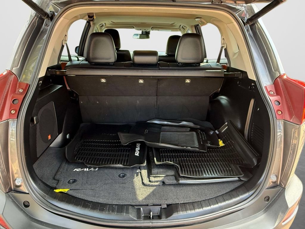 Used 2015 Toyota RAV4 Limited w/ Technology Package AWD/4WD image 8