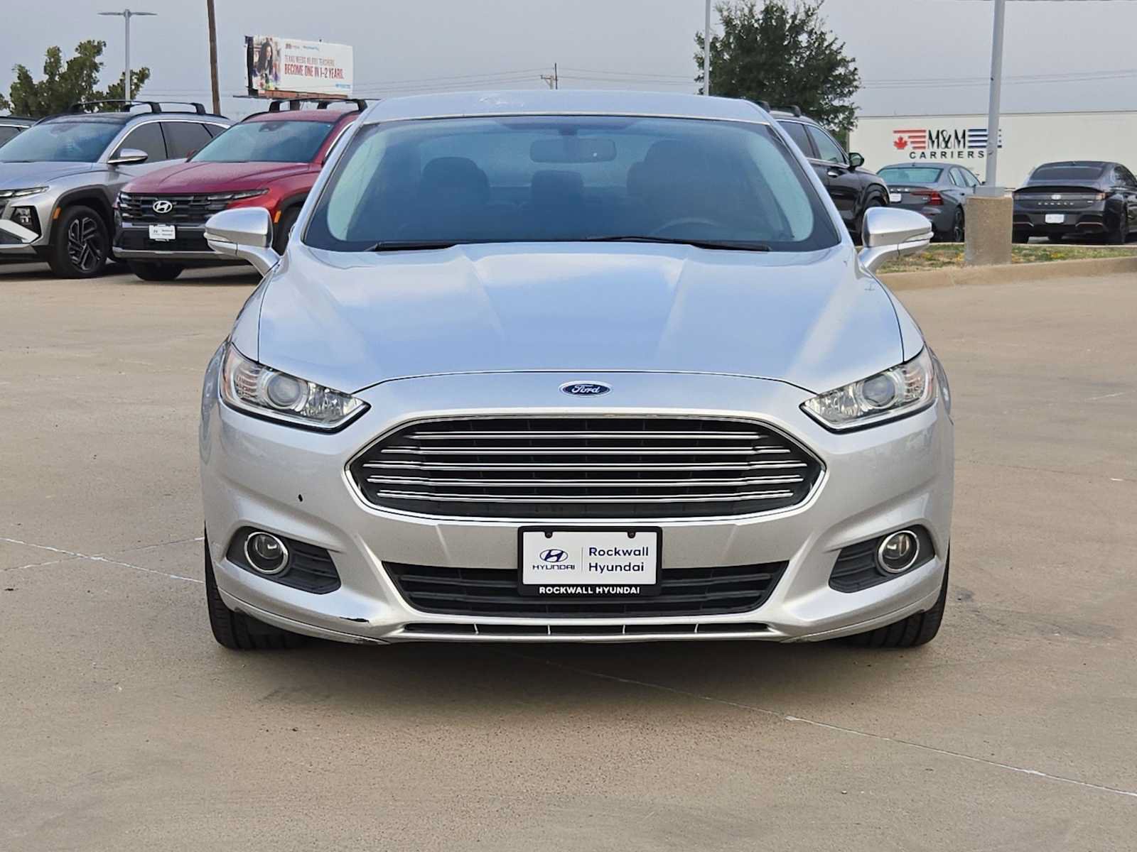 Used 2014 Ford Fusion SE w/ Equipment Group 202A FWD image 17