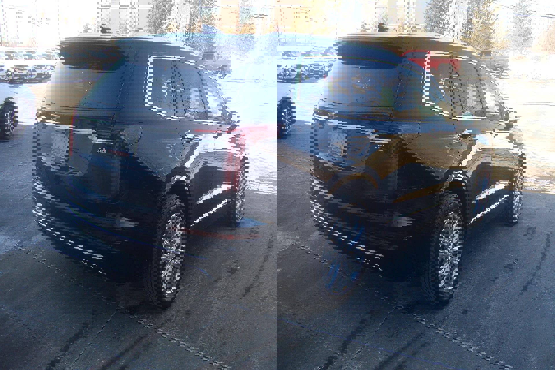 Used 2023 Cadillac XT6 Premium Luxury w/ Technology Package image 4