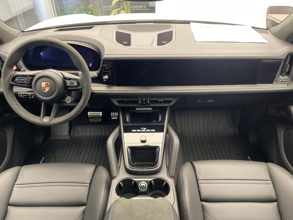 New 2026 Porsche Cayenne GTS image 20