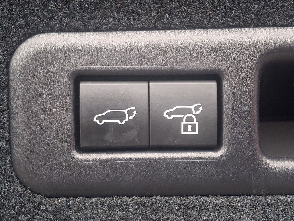 Used 2022 Lexus RX 350L Premium w/ Premium Package image 30