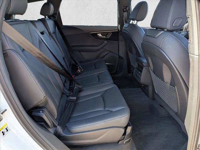 Certified 2025 Audi Q7 2.0T Premium w/ Convenience Plus Package AWD/4WD image 24