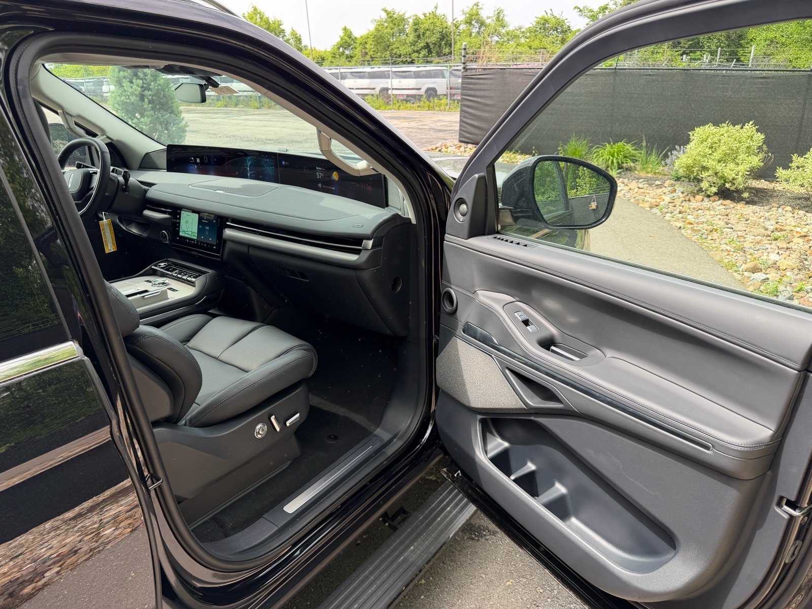 New 2026 Lincoln Navigator Reserve AWD/4WD image 11