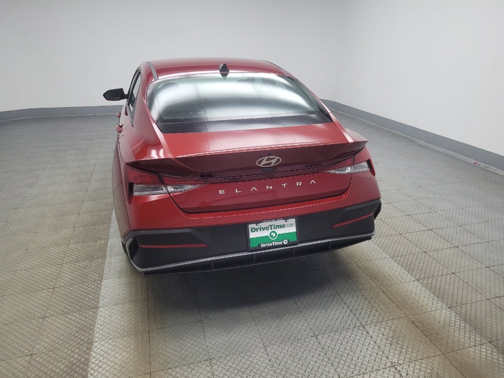 Used 2024 Hyundai Elantra SE FWD image 6