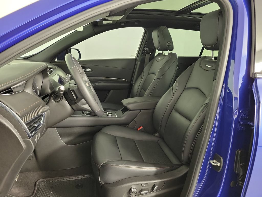 Certified 2023 Cadillac XT4 Sport FWD image 17