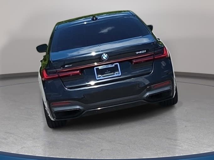 Used 2021 BMW 740i xDrive w/ M Sport Package AWD/4WD image 6