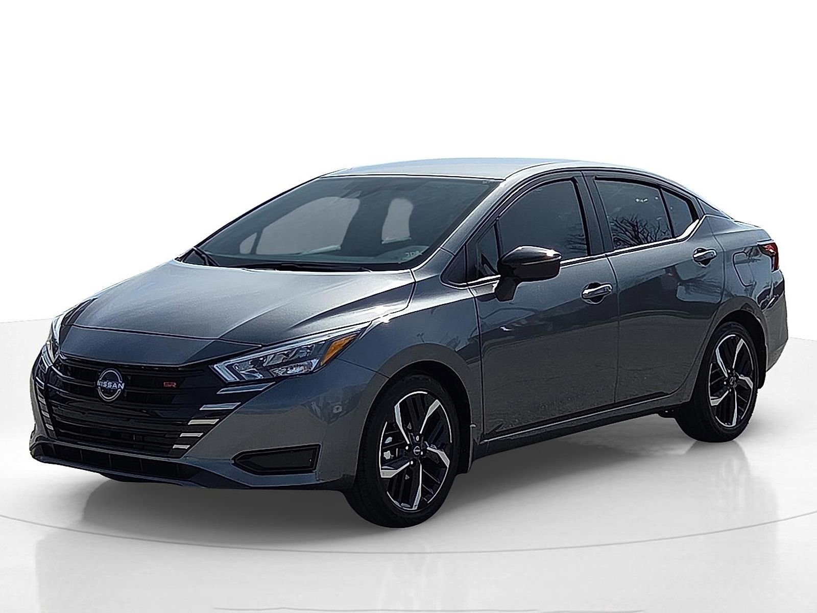 Used 2025 Nissan Versa SR w/ Trunk Package image 2