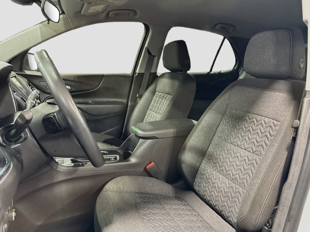 Used 2024 Chevrolet Equinox LT w/ Driver Convenience Package AWD/4WD image 12