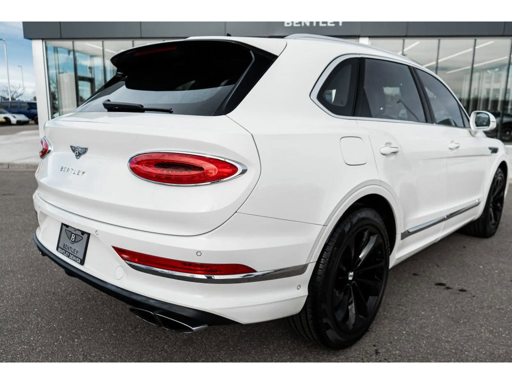 Certified 2022 Bentley Bentayga image 13