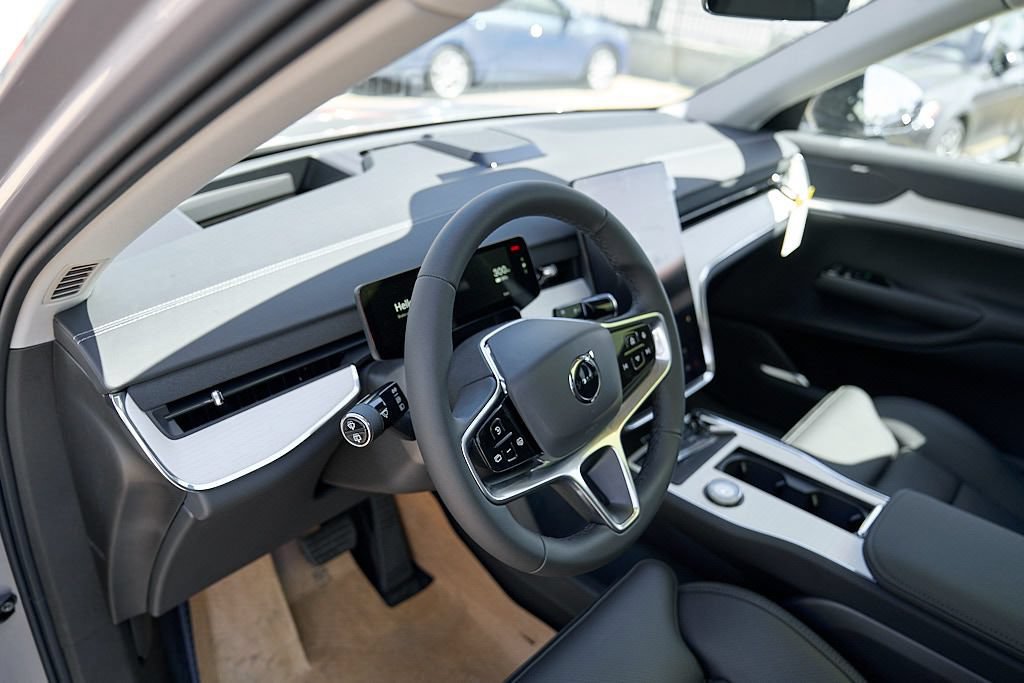 New 2026 Volvo EX90 Ultra AWD/4WD image 14