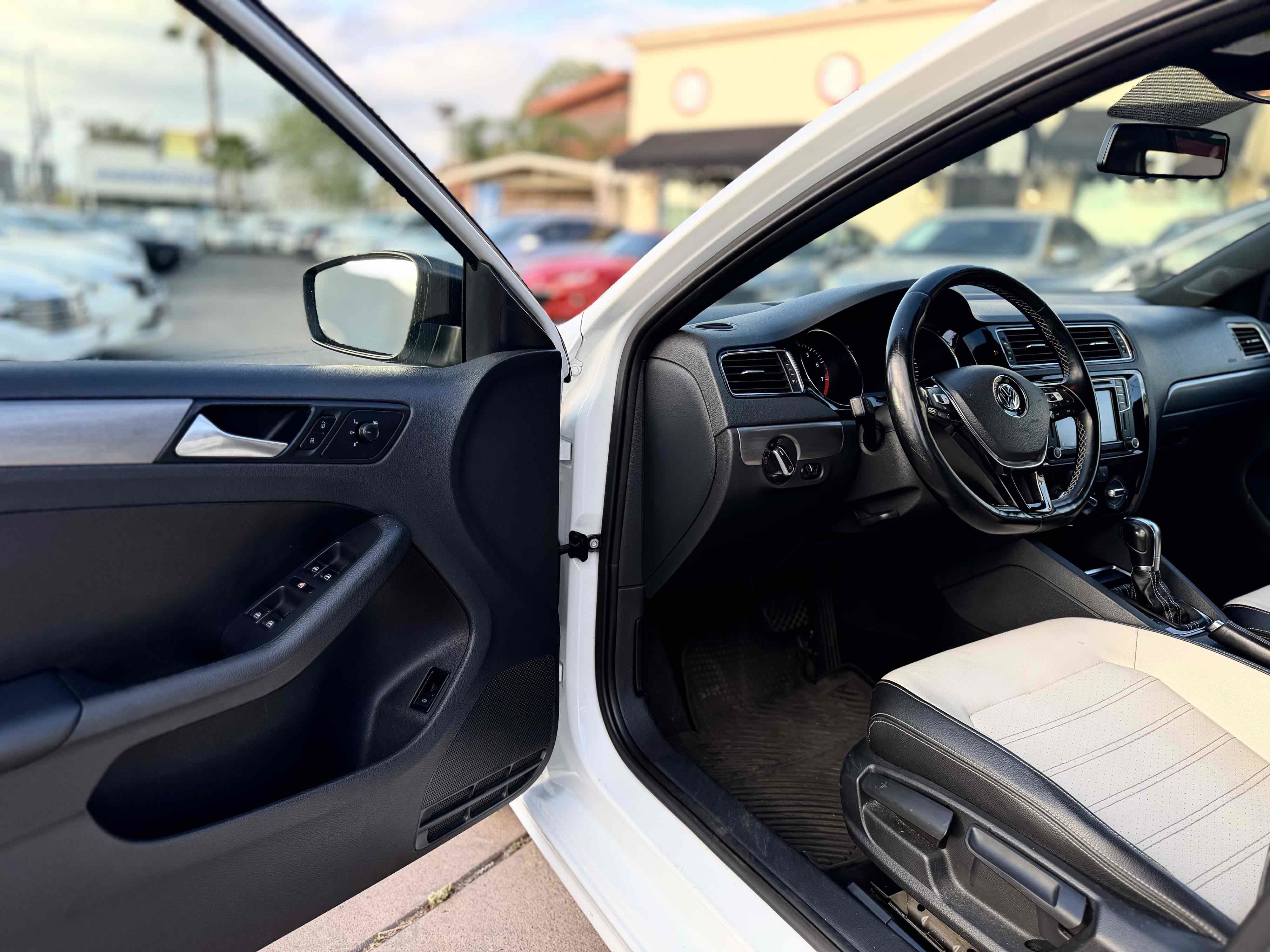 Used 2016 Volkswagen Jetta Sport image 14