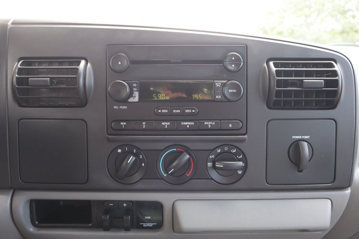 Used 2005 Ford F350 XL AWD/4WD image 32