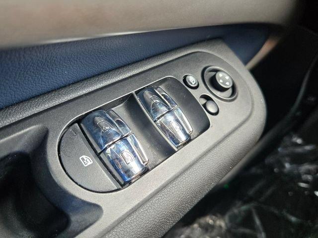 Used 2019 MINI Cooper Clubman S w/ Driver Assistance Package AWD/4WD image 23