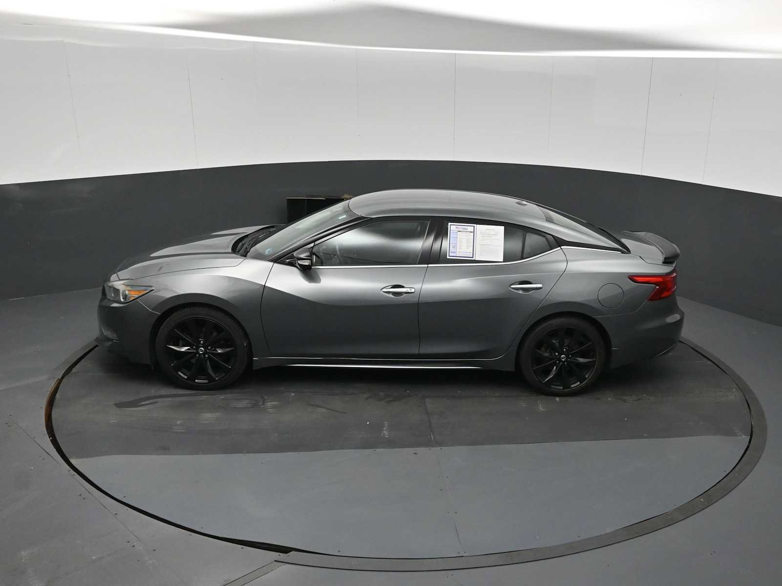 Used 2018 Nissan Maxima SR w/ Midnight Edition FWD image 19