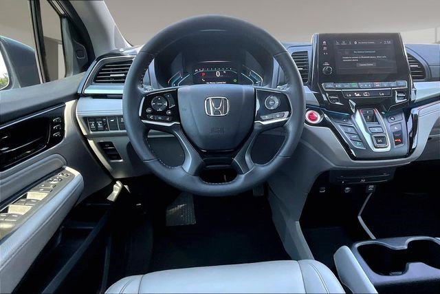 Certified 2022 Honda Odyssey Touring image 8