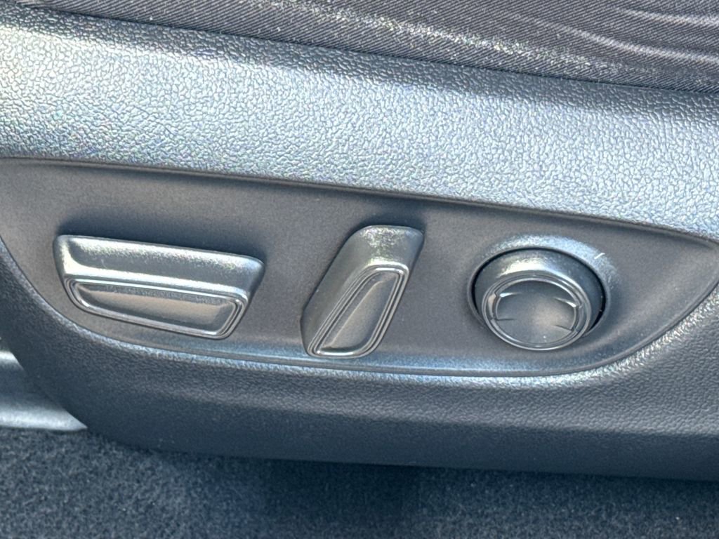 Used 2021 Toyota RAV4 XLE image 46