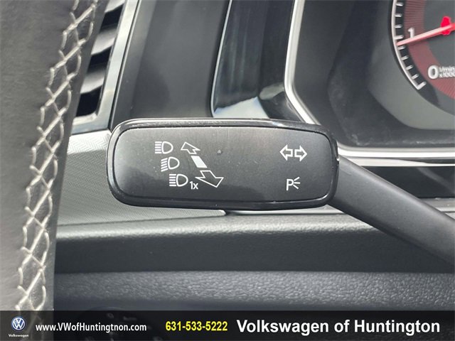 Certified 2019 Volkswagen Jetta R-Line w/ R-Line Cold Weather Package image 18