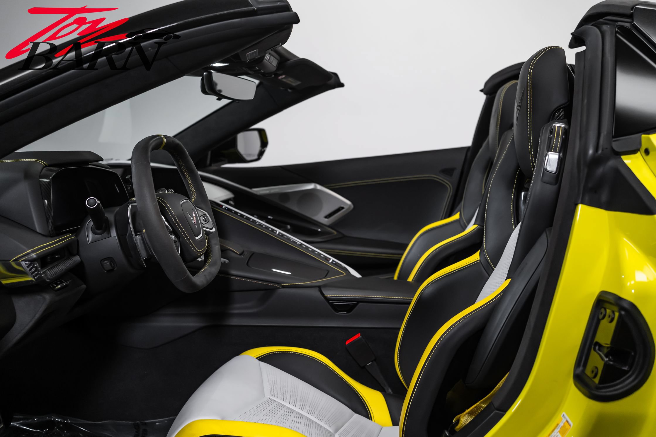 Used 2021 Chevrolet Corvette Stingray Premium Conv w/ Z51 Performance Package RWD image 34