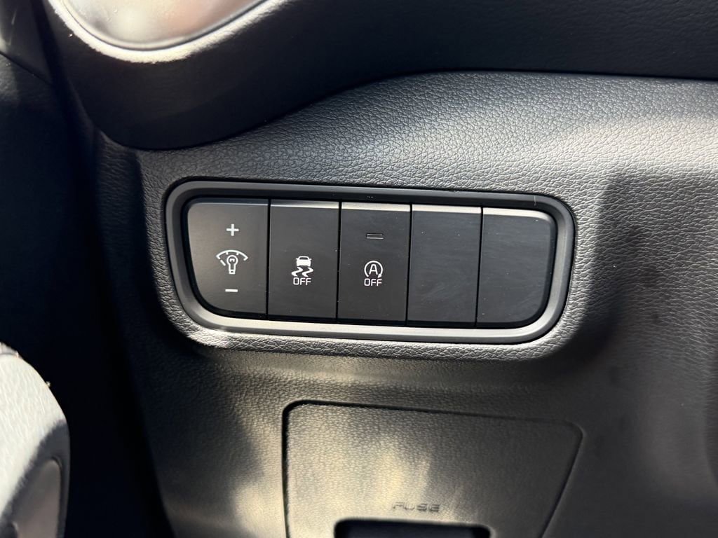 Used 2023 Kia Soul LX FWD image 28