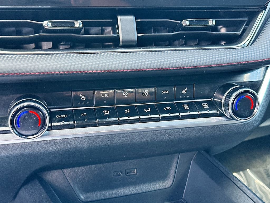 Used 2025 Chevrolet Equinox RS image 17