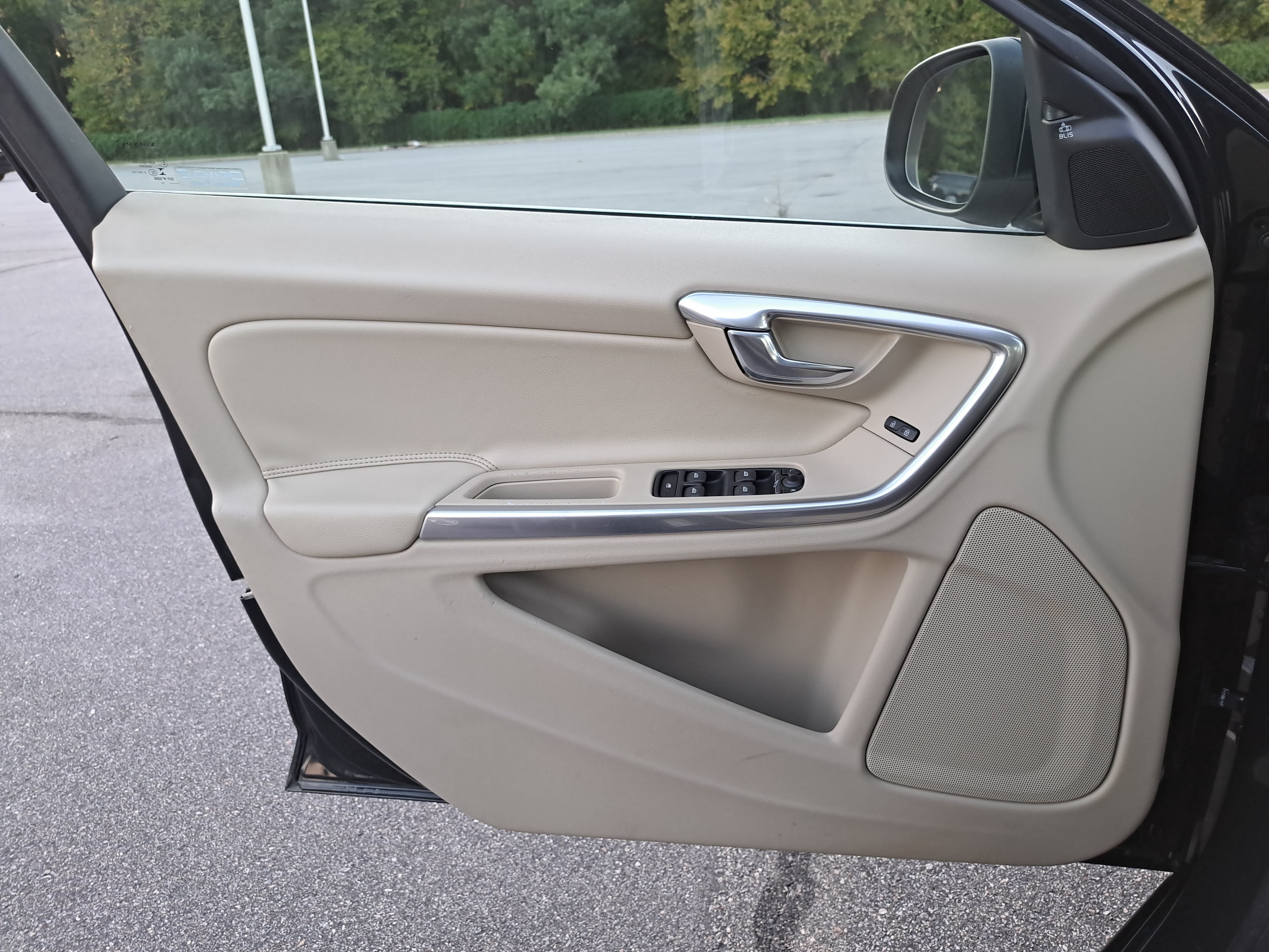 Used 2015 Volvo S60 T5 Platinum FWD image 27