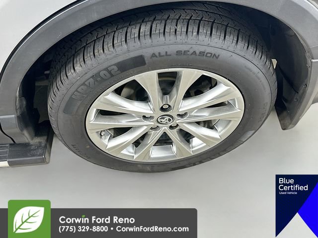 Used 2018 Toyota RAV4 Limited w/ Advanced Technology Package AWD/4WD image 35
