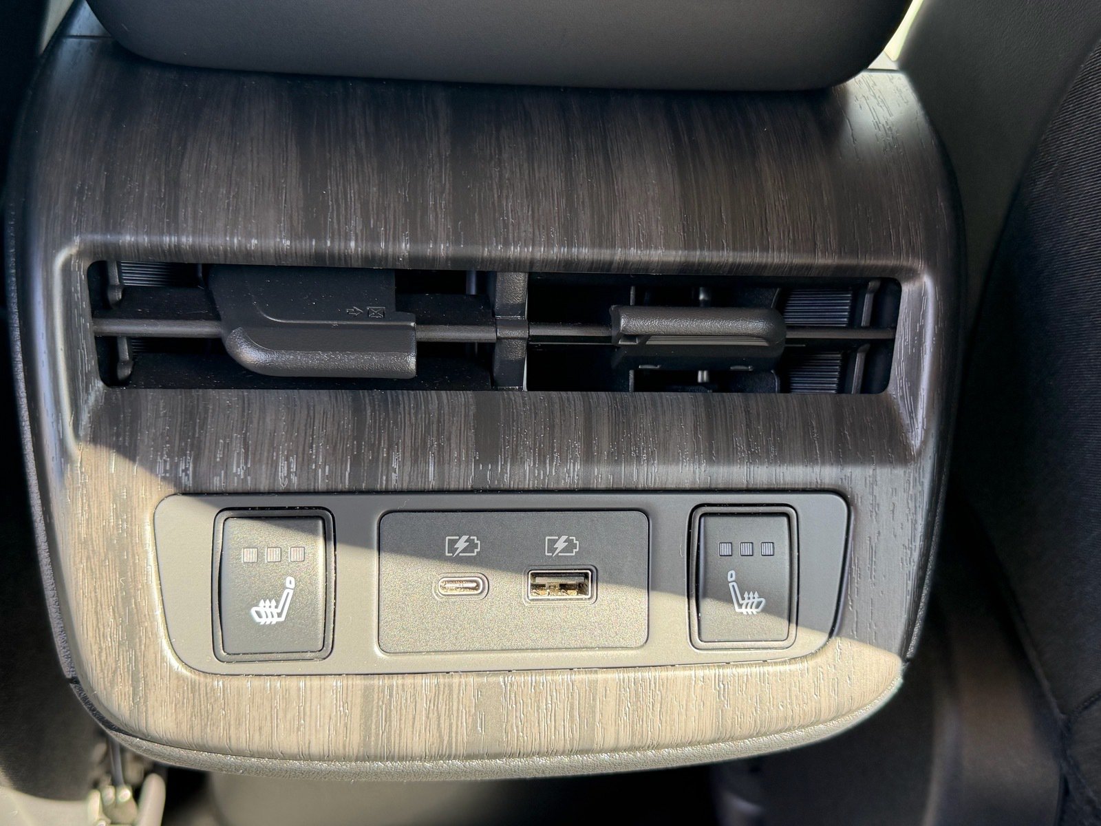 Certified 2024 Nissan Ariya AWD image 13