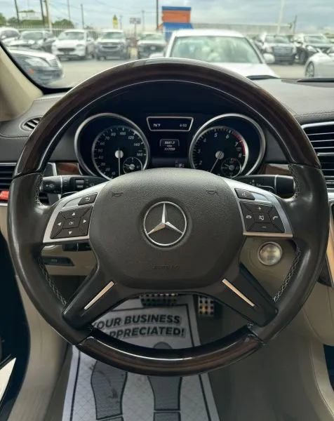 Used 2015 Mercedes-Benz ML 400 4MATIC image 28