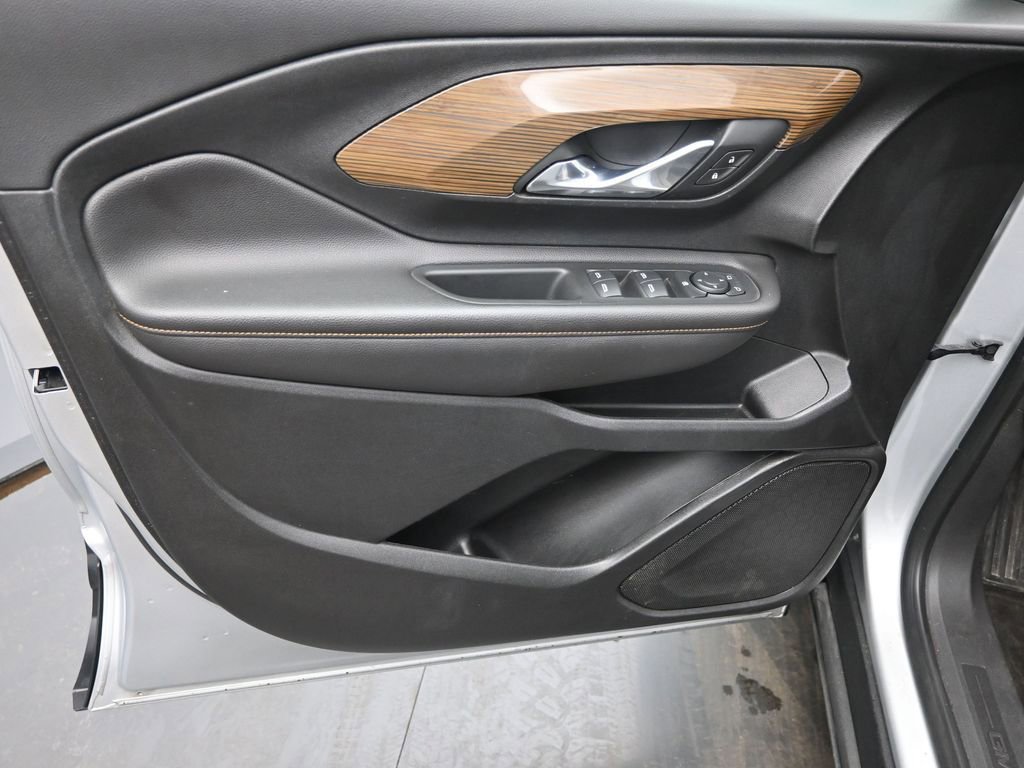 Used 2021 GMC Terrain SLE w/ Driver Convenience Package image 12