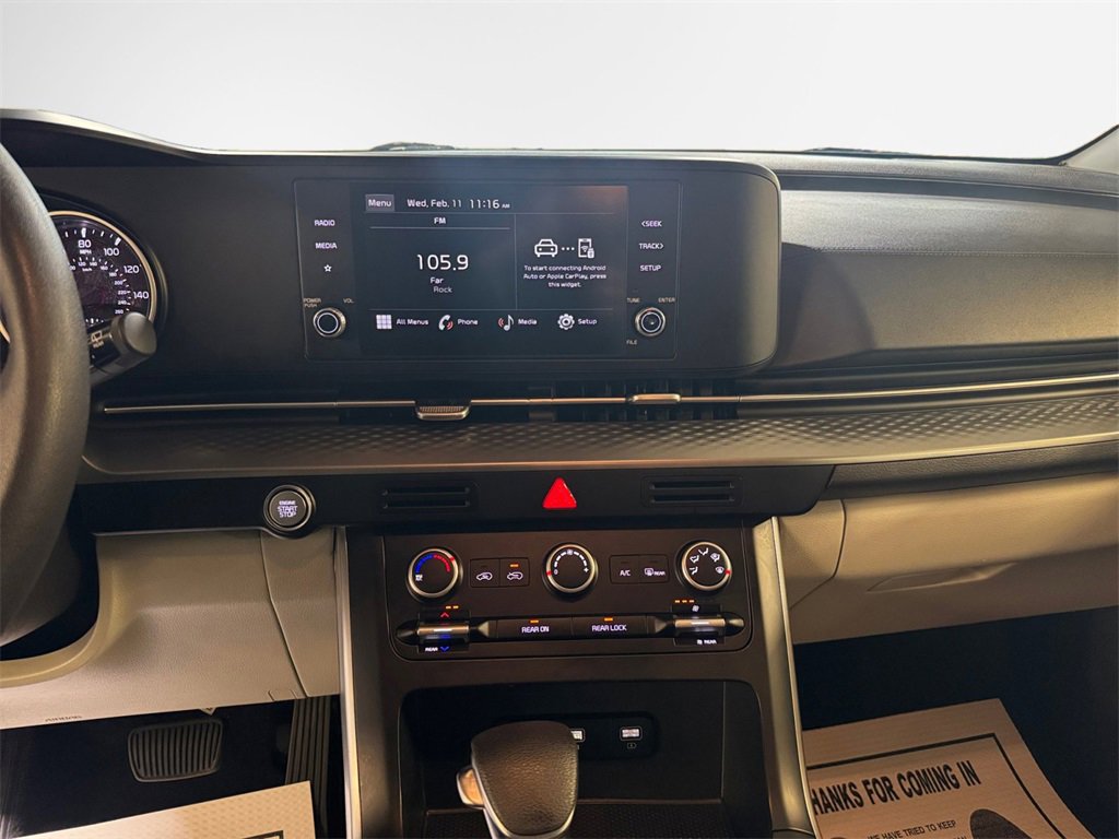 Used 2023 Kia Carnival LX image 22