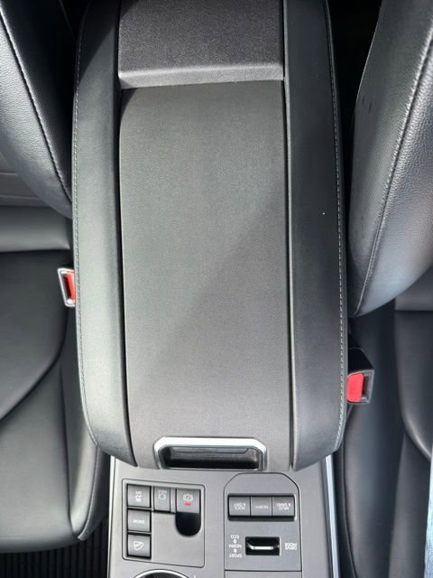 Used 2023 Toyota Highlander XLE image 29