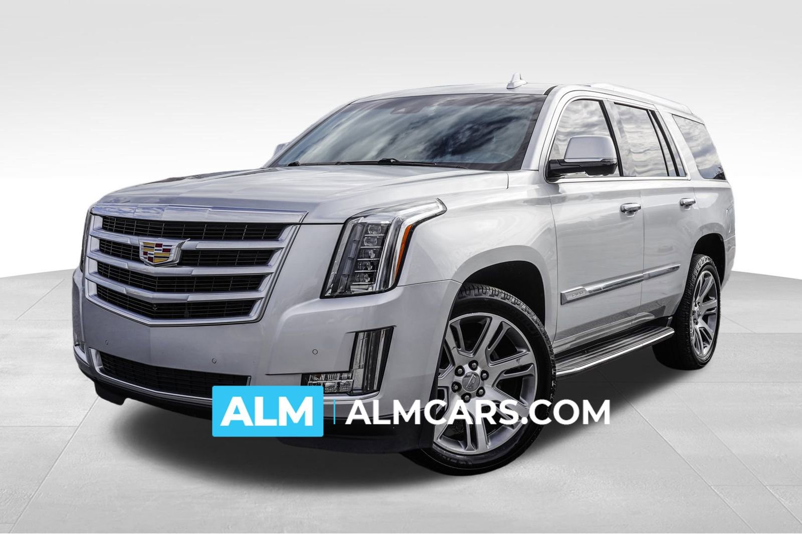 Used 2016 Cadillac Escalade Luxury image 1