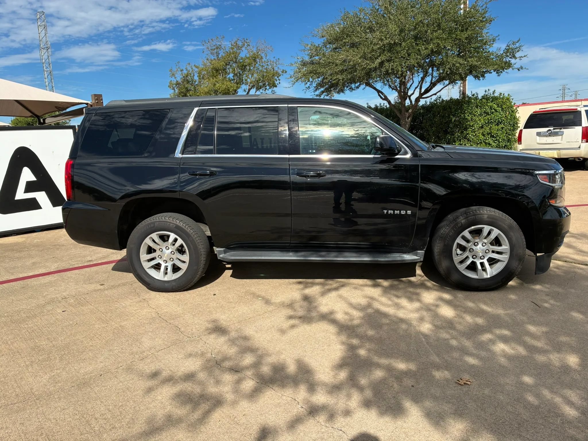 Used 2019 Chevrolet Tahoe LT RWD image 8