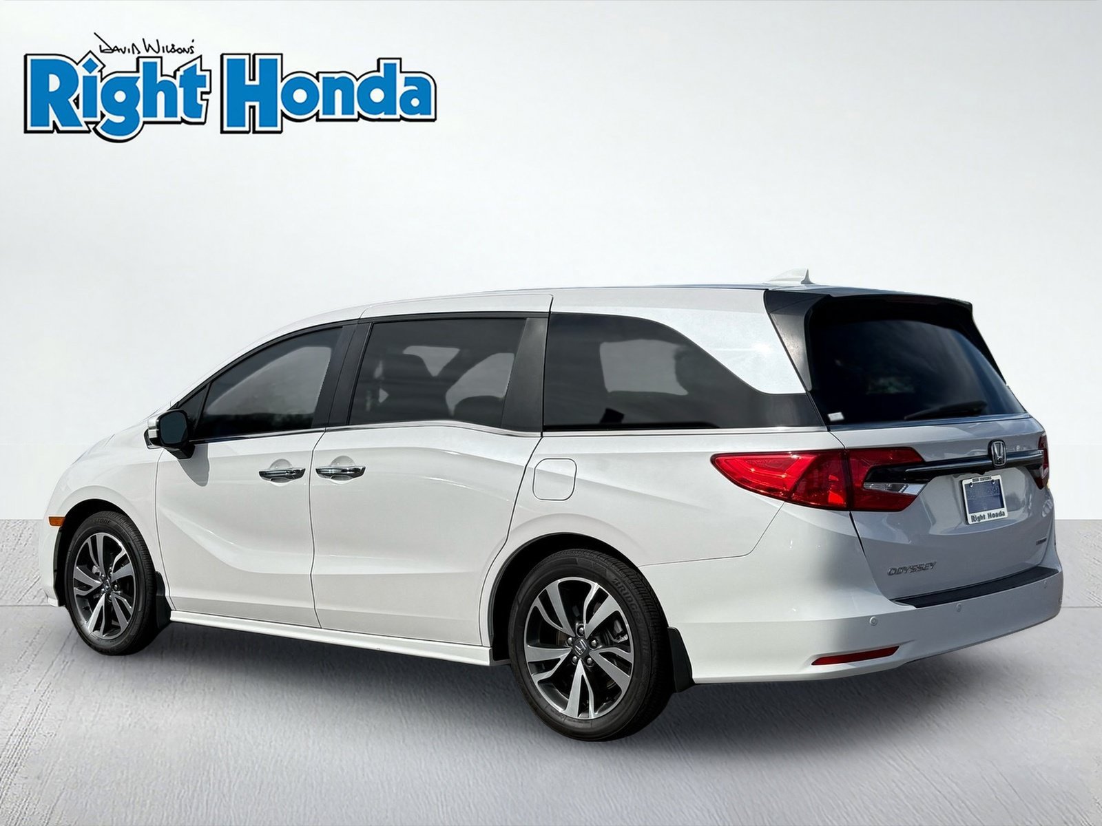 Used 2024 Honda Odyssey Touring image 4