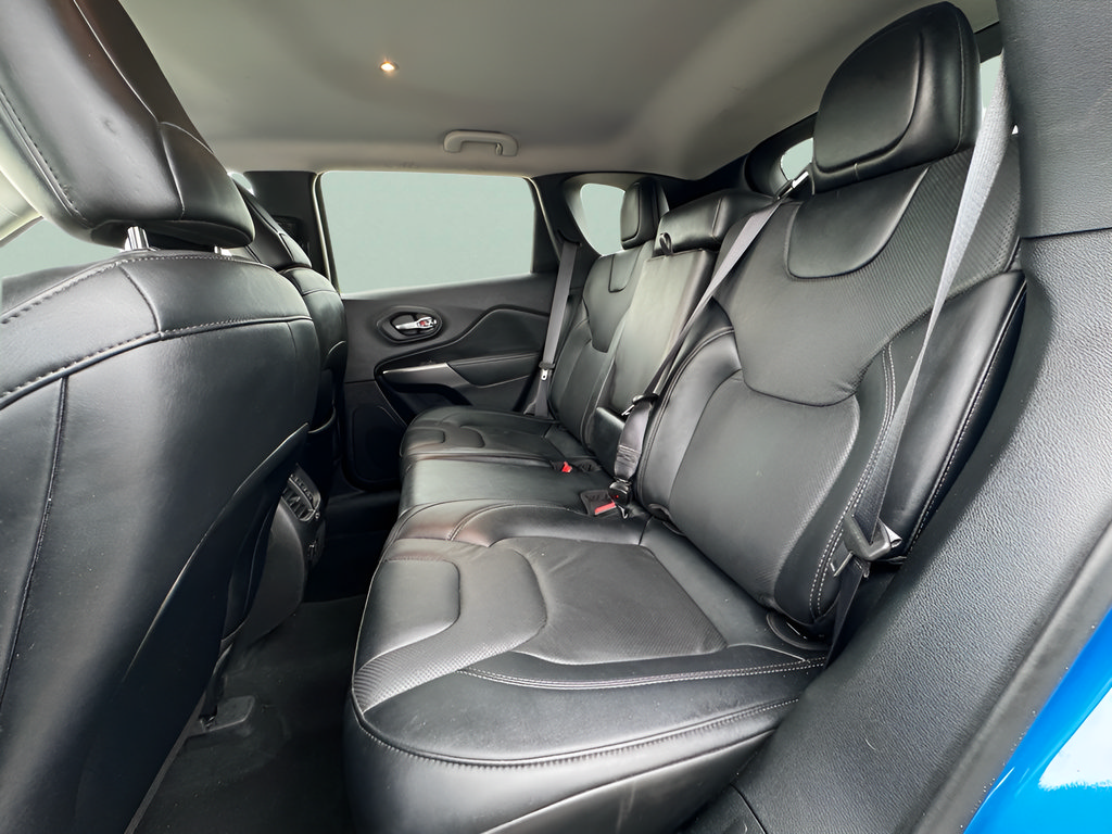 Certified 2022 Jeep Cherokee Latitude Lux AWD/4WD image 26