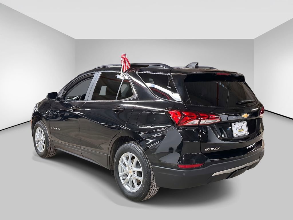 Used 2023 Chevrolet Equinox LT image 3