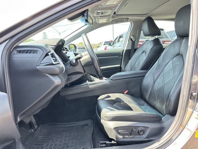 Used 2018 Toyota Camry XLE w/ Audio Package FWD image 27
