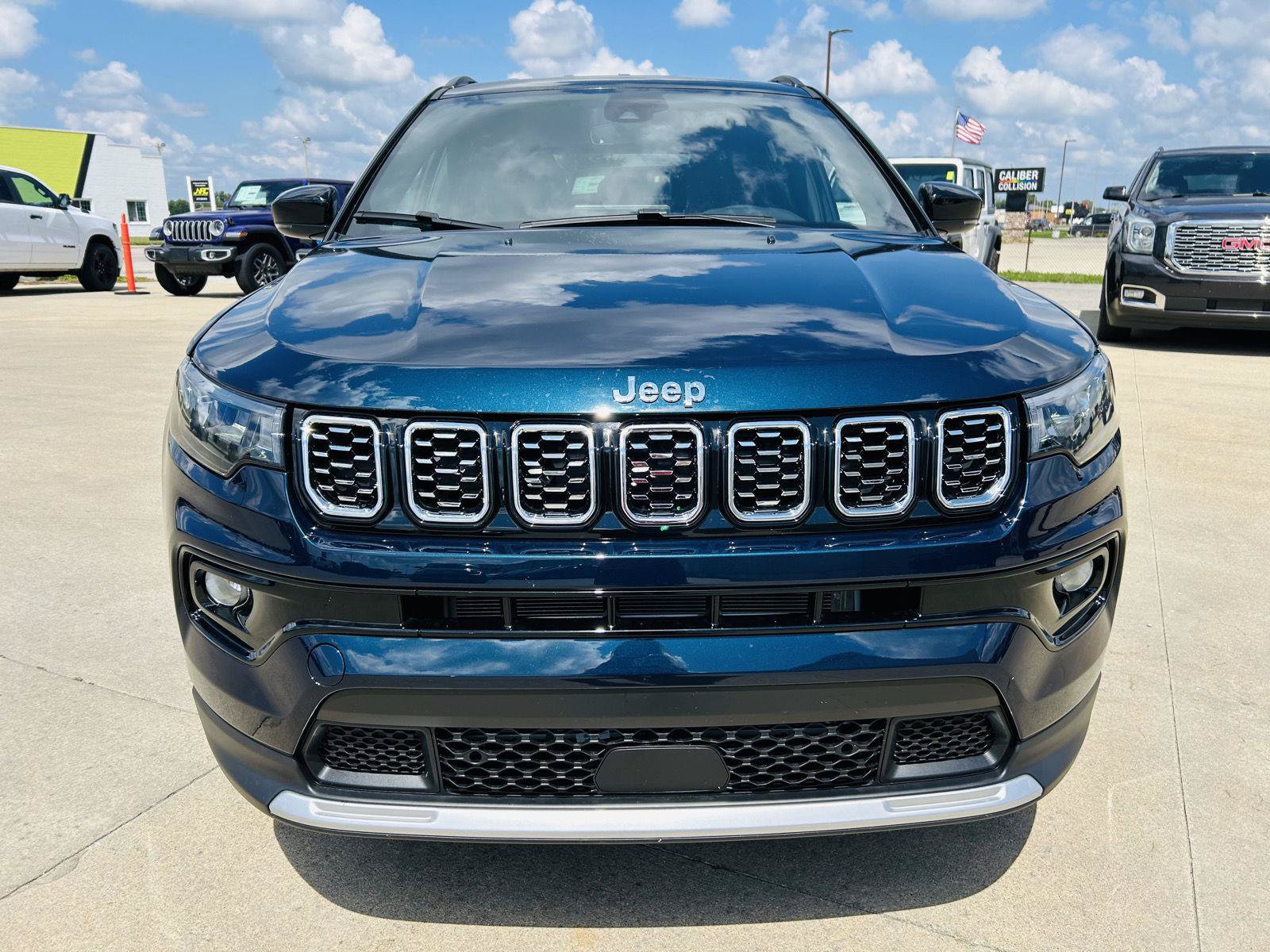 New 2026 Jeep Compass Limited AWD/4WD image 32