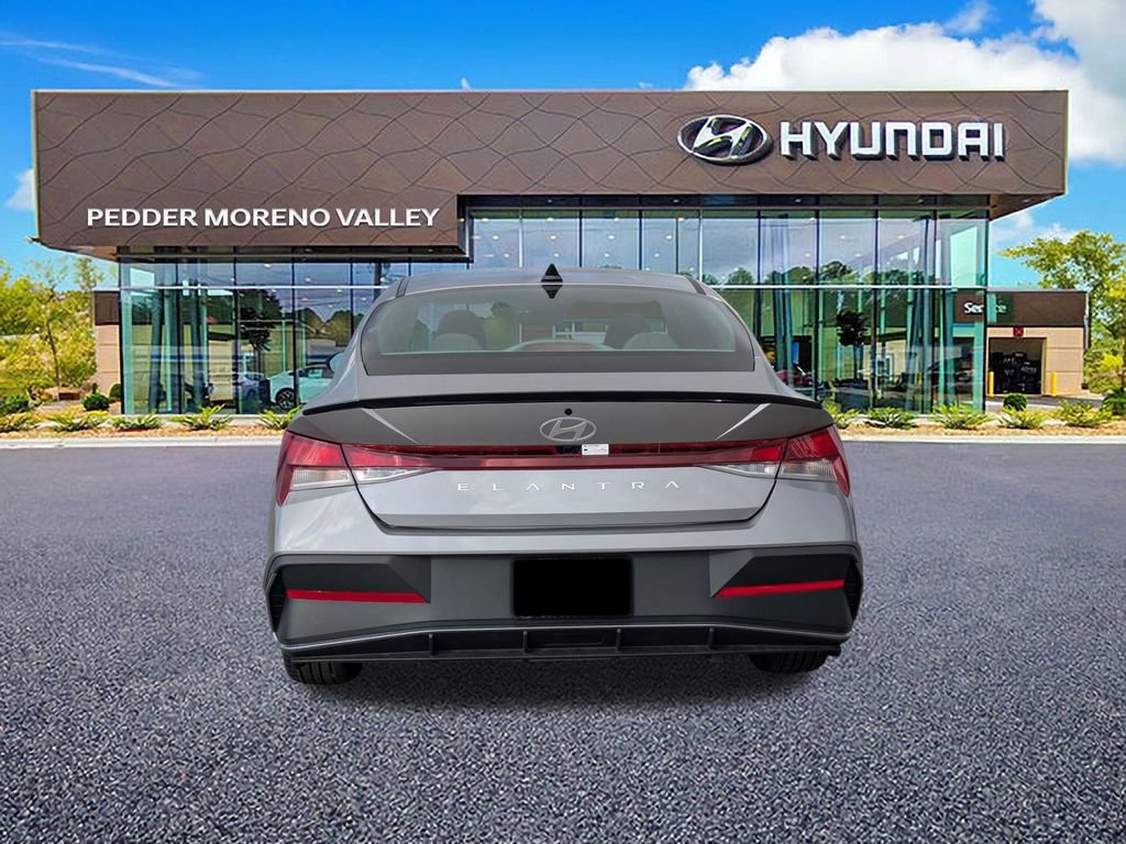 New 2025 Hyundai Elantra Sport image 5