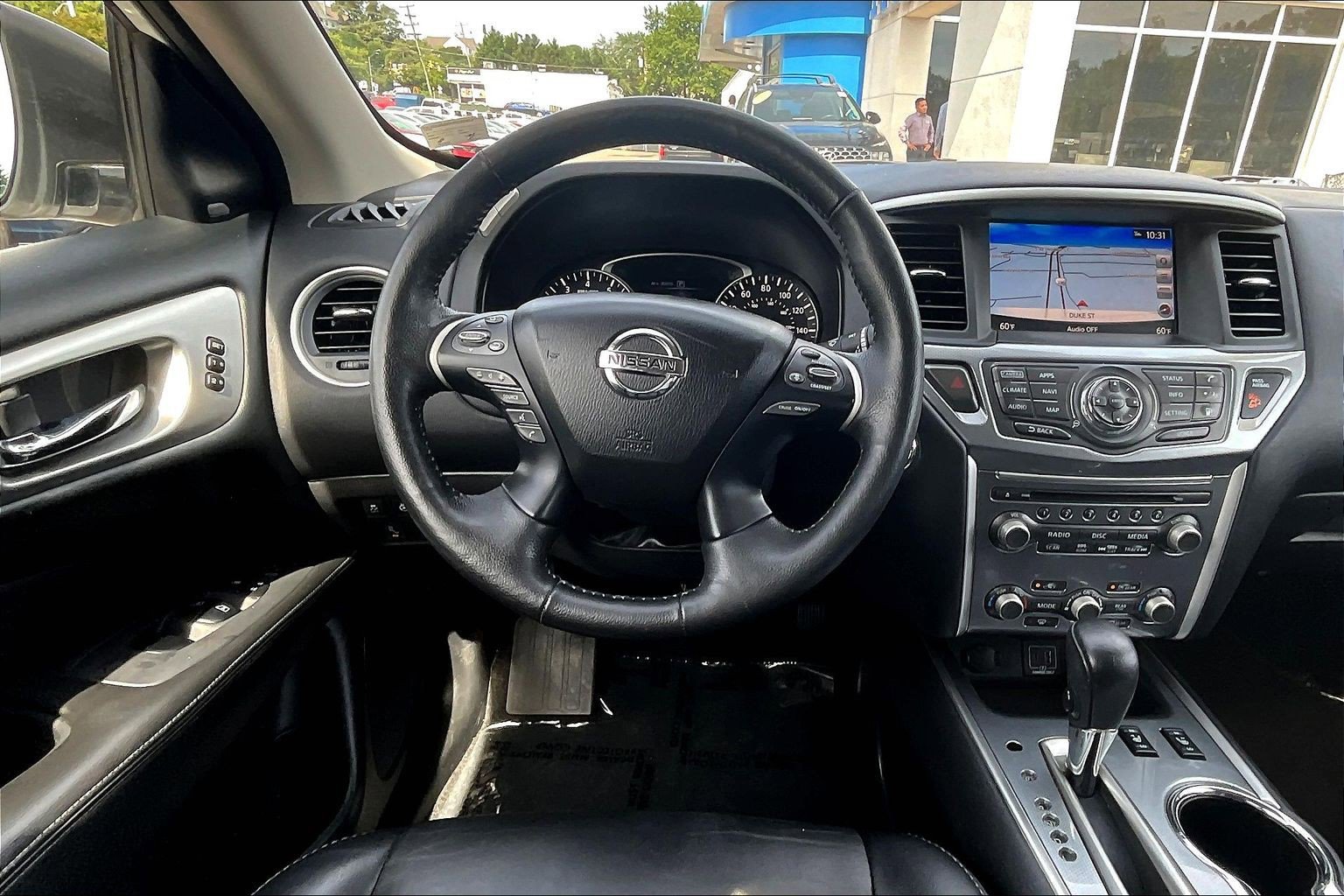 Used 2019 Nissan Pathfinder SL AWD/4WD image 5