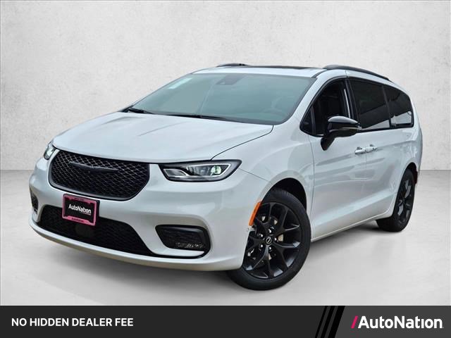 New 2026 Chrysler Pacifica Limited w/ S Appearance Package