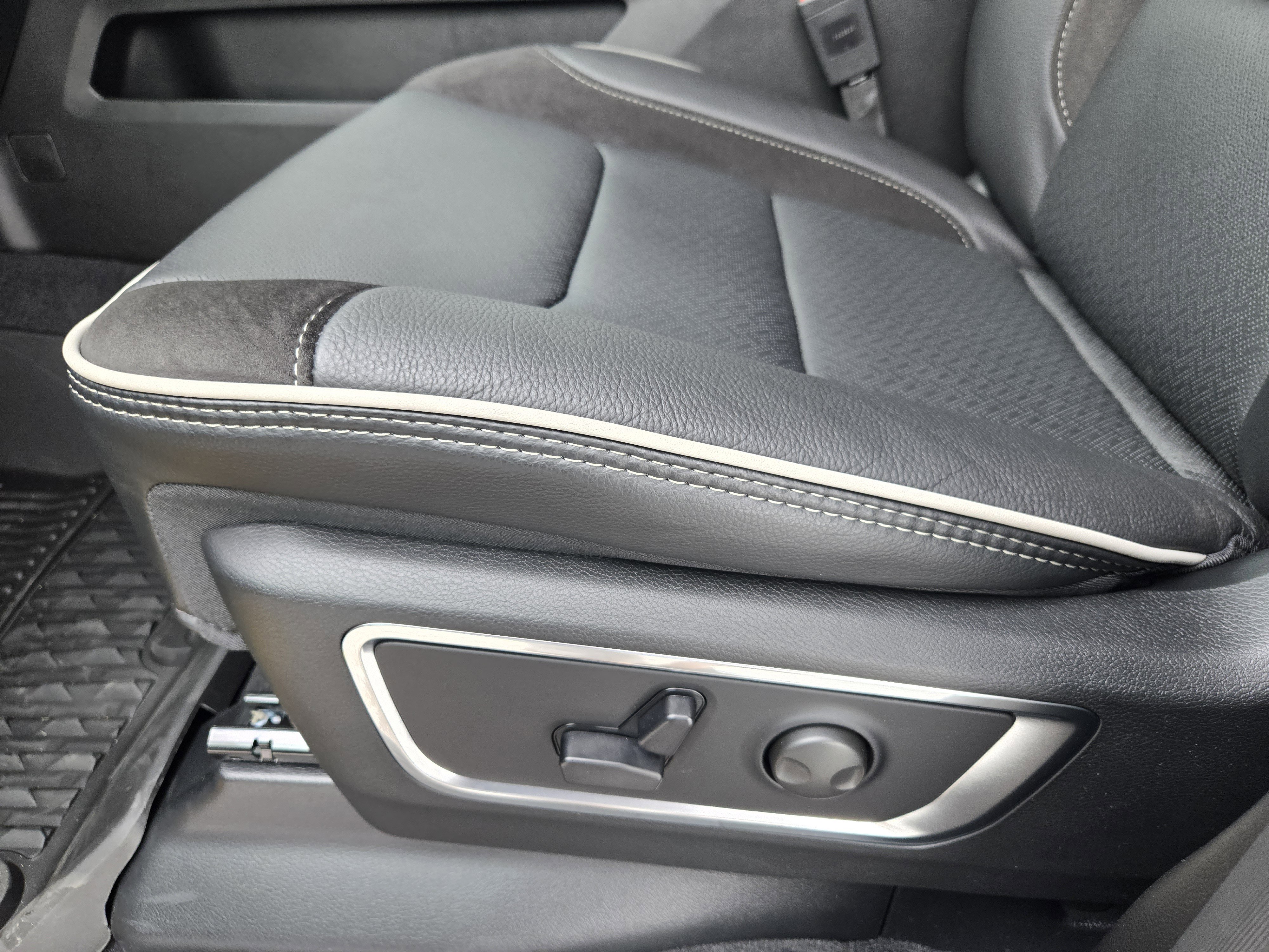 New 2026 RAM 1500 Laramie image 19