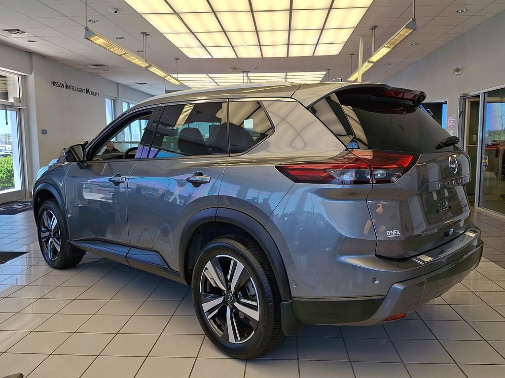 Certified 2025 Nissan Rogue SL w/ SL Premium Package AWD/4WD image 4