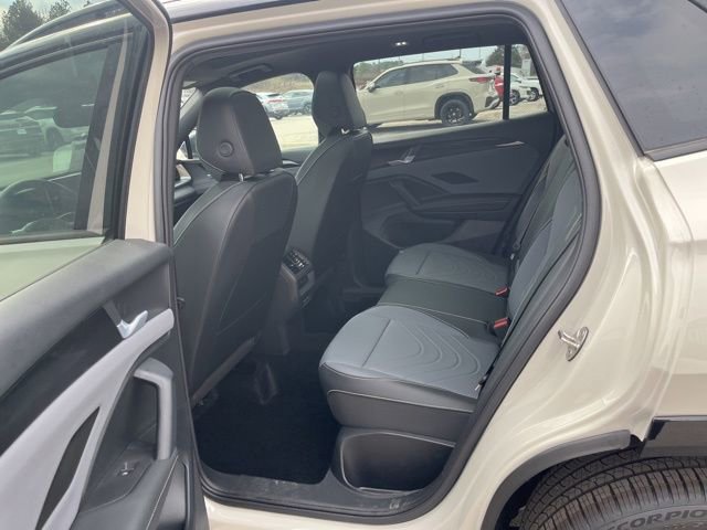 New 2026 Volkswagen Tiguan SE R-Line image 23