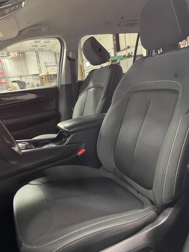 Used 2021 Jeep Grand Cherokee L Laredo w/ Luxury Tech Group I image 7