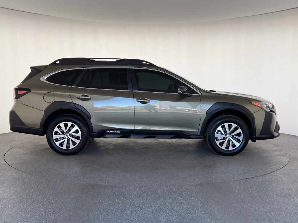 Certified 2024 Subaru Outback Premium AWD/4WD image 2