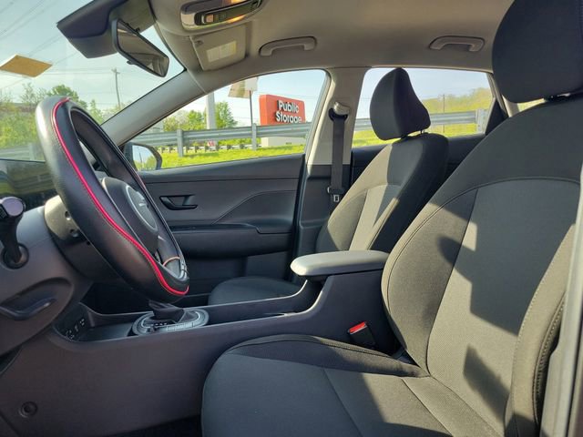 Used 2025 Hyundai Kona SE image 23