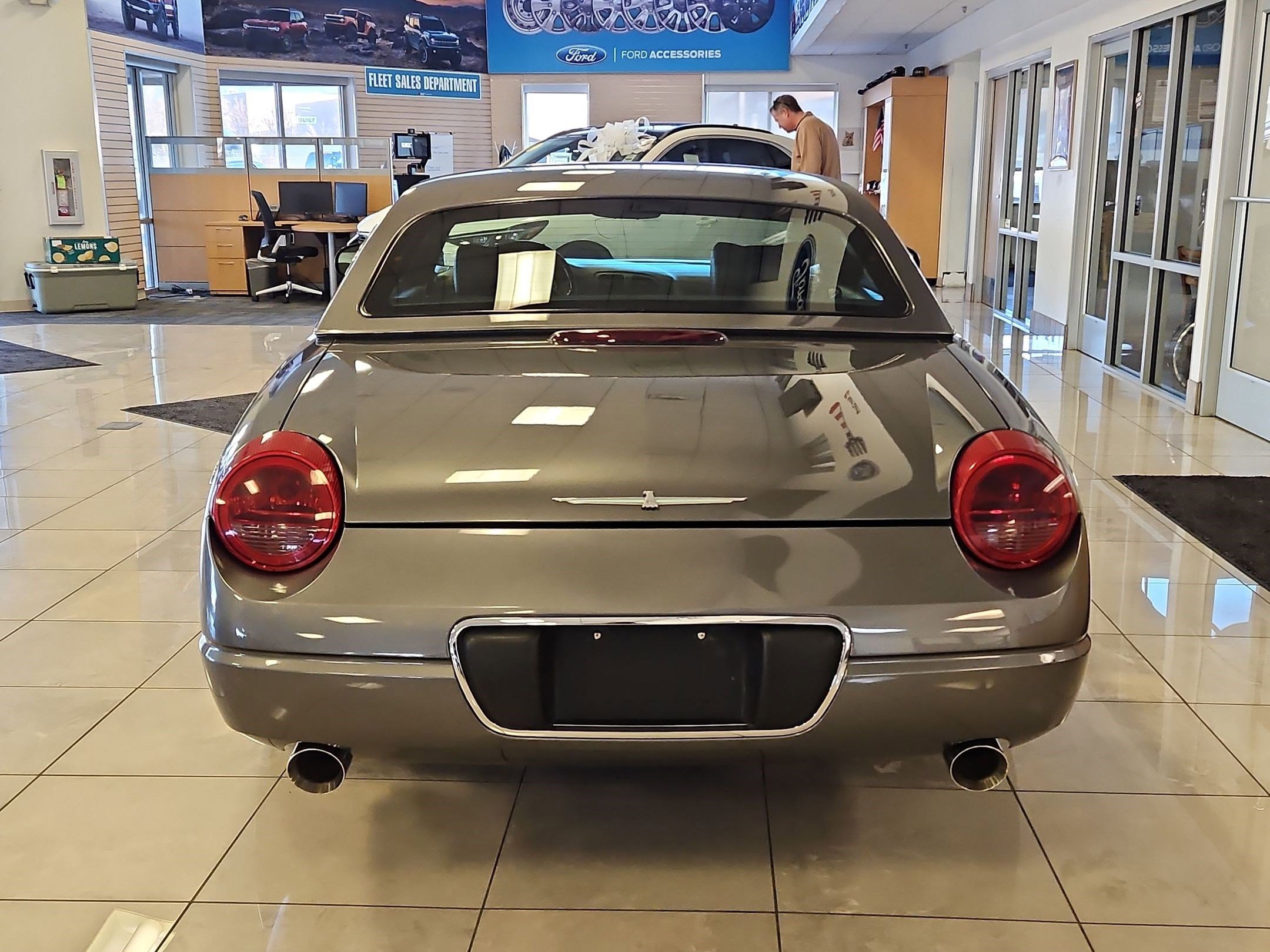 Used 2003 Ford Thunderbird image 7