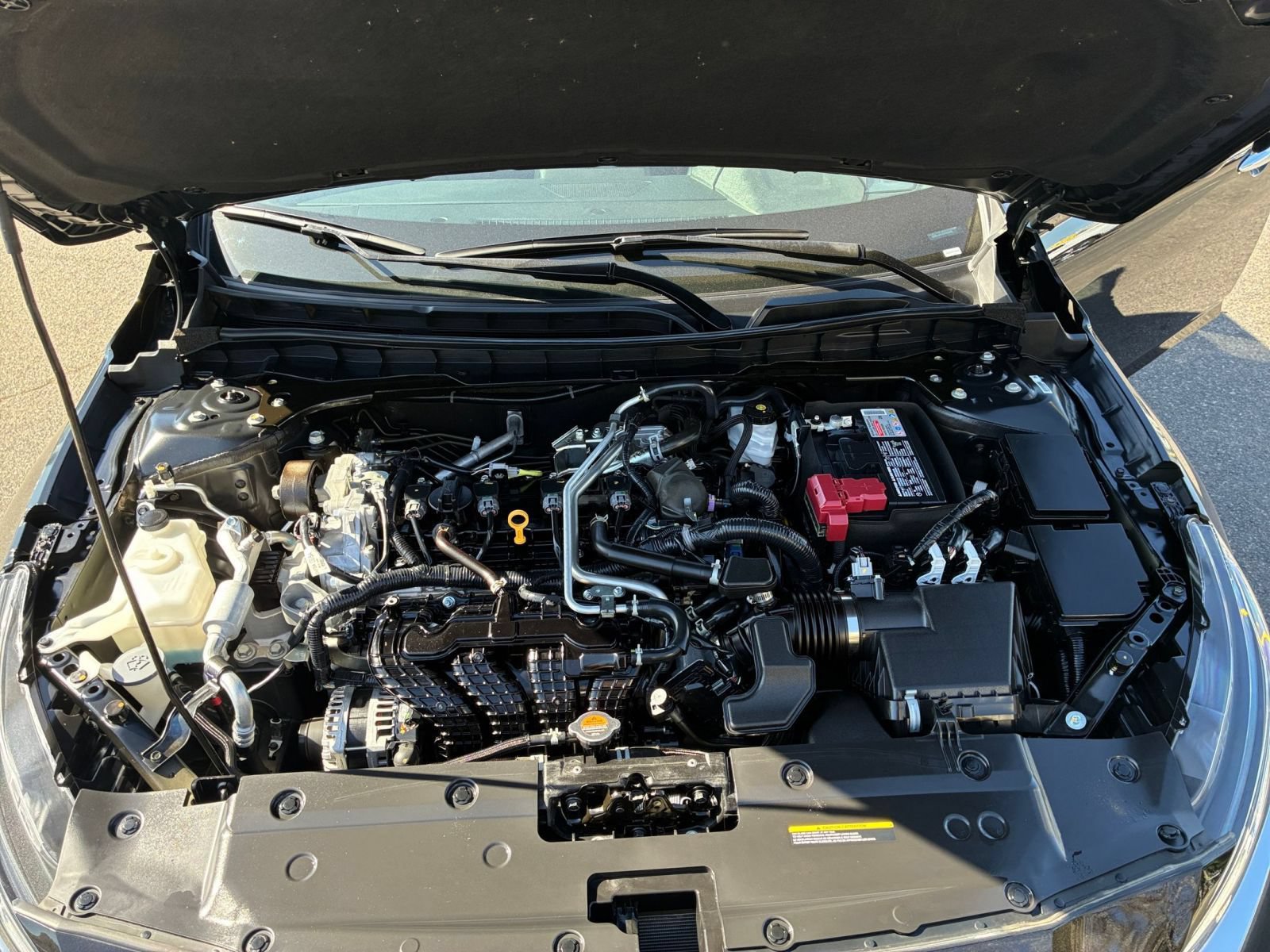 Used 2025 Nissan Altima 2.5 SV FWD image 31